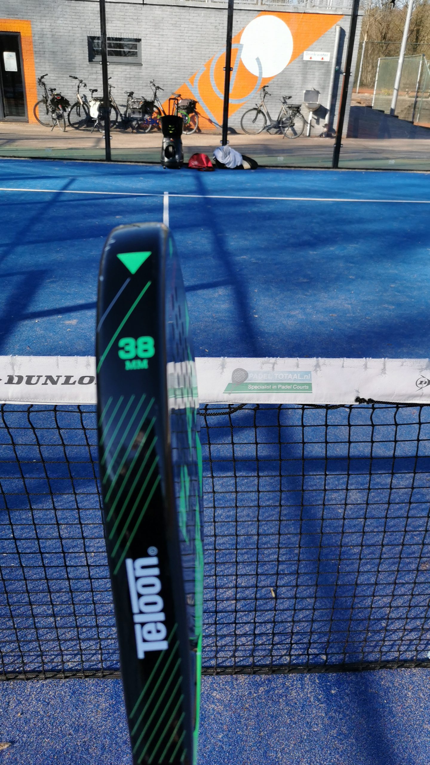 padelracket padelshooter scaled.jpeg