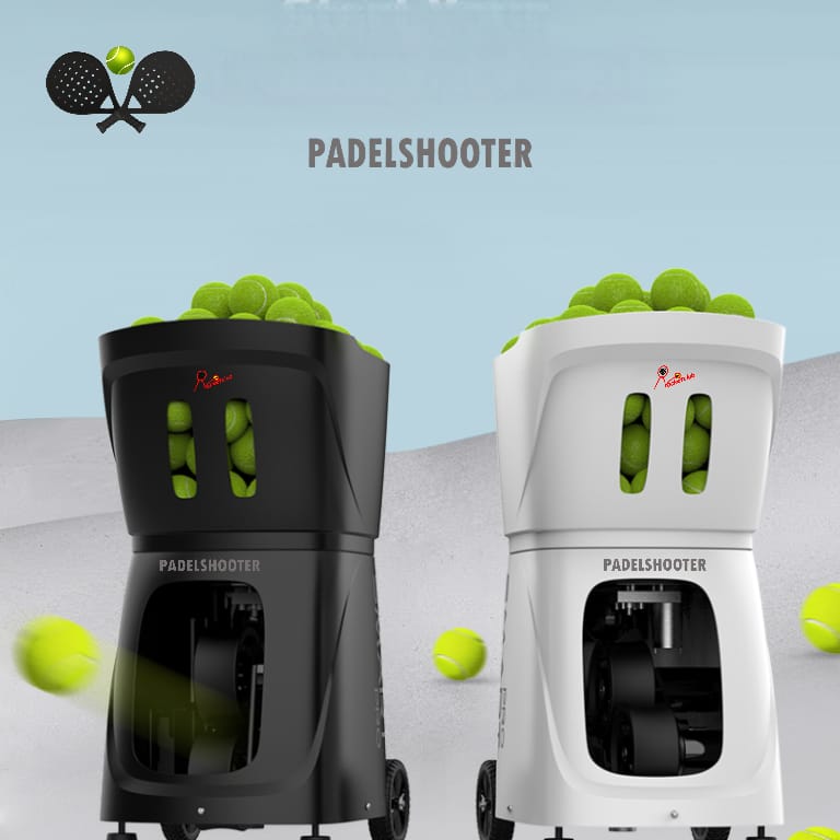Padelshooter Smart Pro with padel player